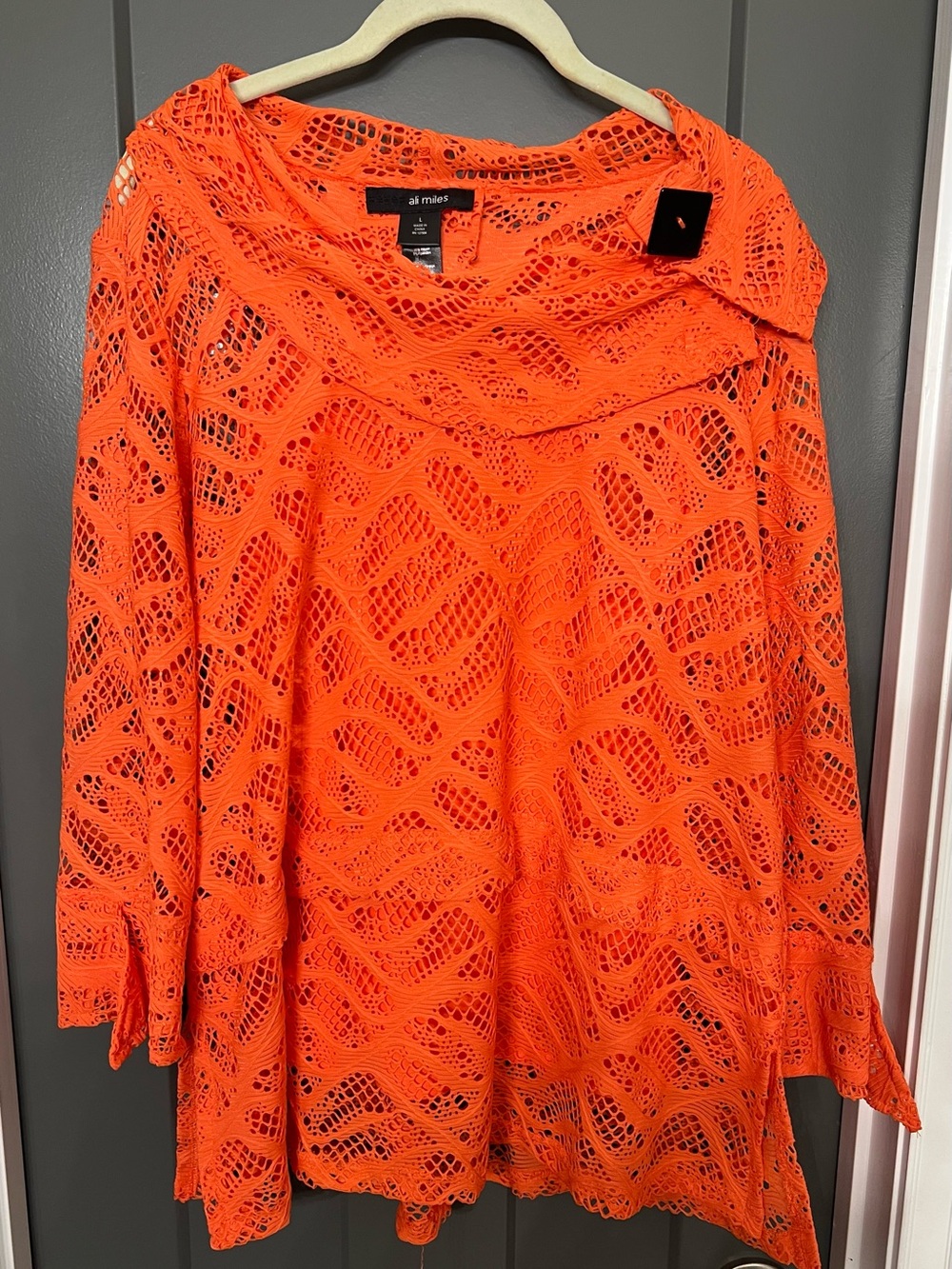 Ali Miles Coral Crochet Tunic Top Large attached tank. Boho, artsy